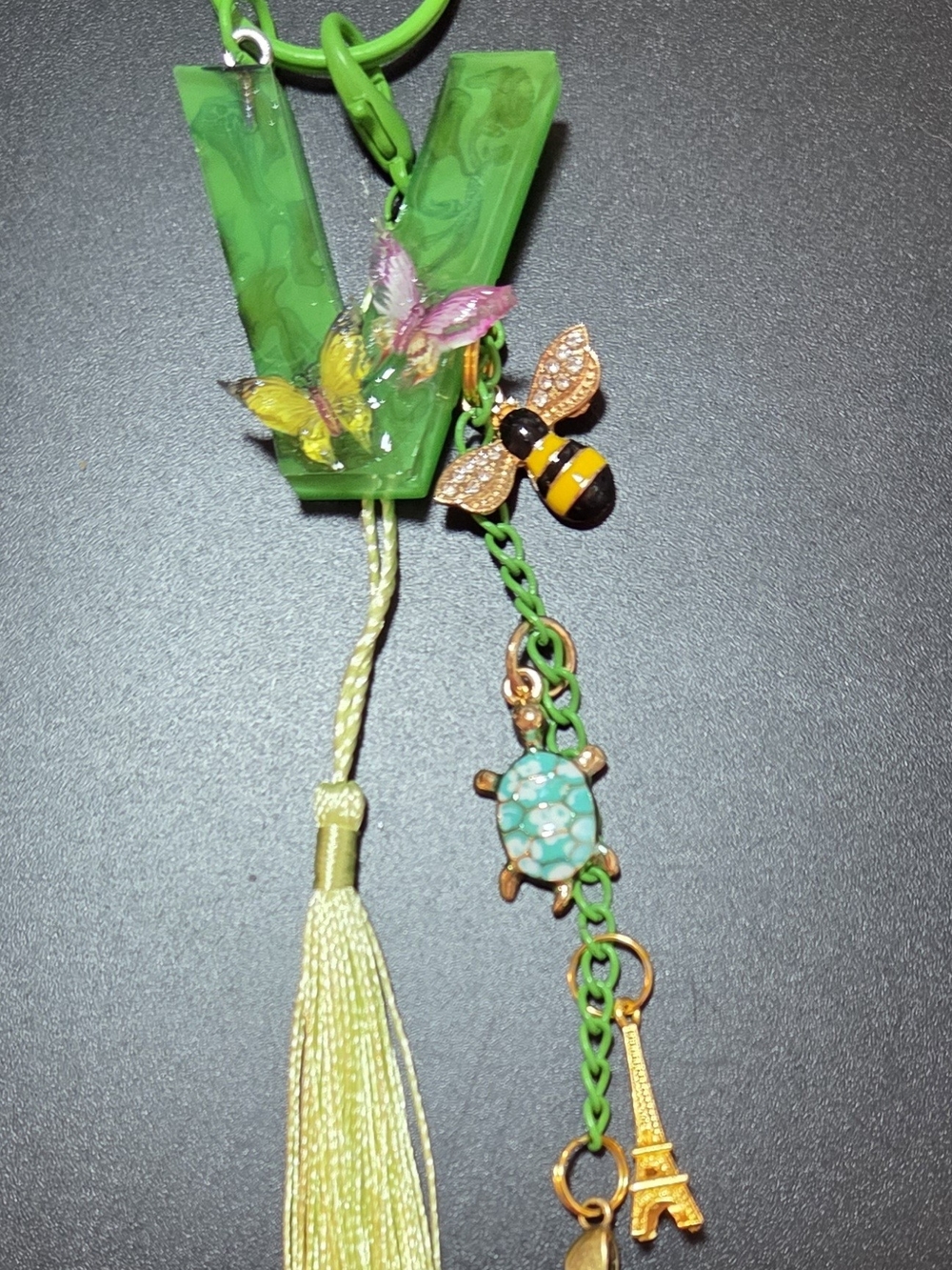 Green Resin 'V' Keychain Butterflies a Tassel and Beautiful Charms